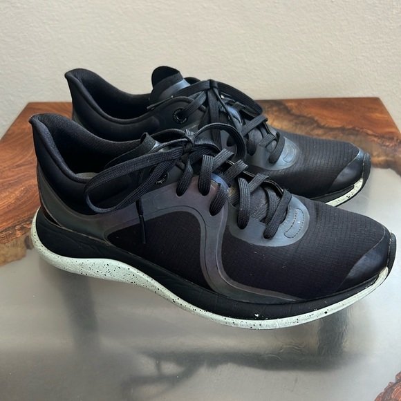 lululemon athletica Chargefeel Low Women’s Workout Shoe Winter Black/Mint 6 - Picture 7 of 7